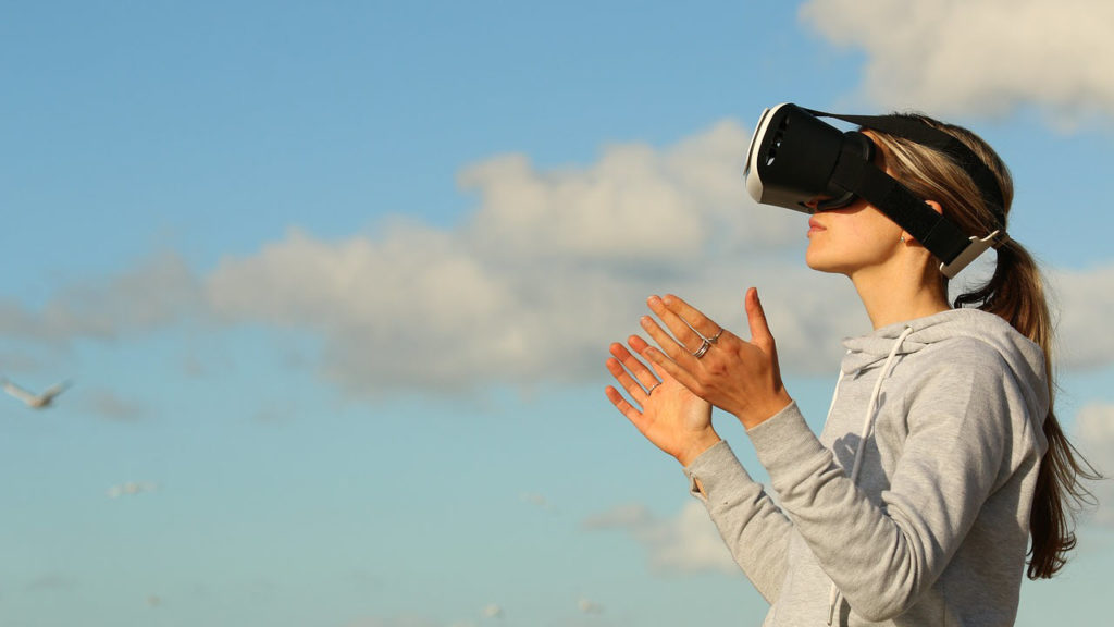 Ist Virtual Reality die Zukunft?  Wie es funktioniert, Anwendungen und Erwartungen