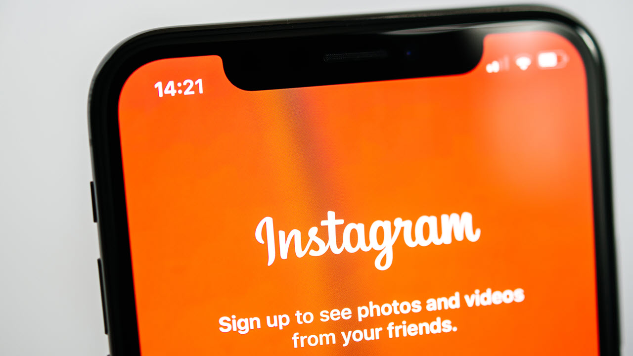 Top 8 Instagram video and stories downloaders for Android, iOS and PC