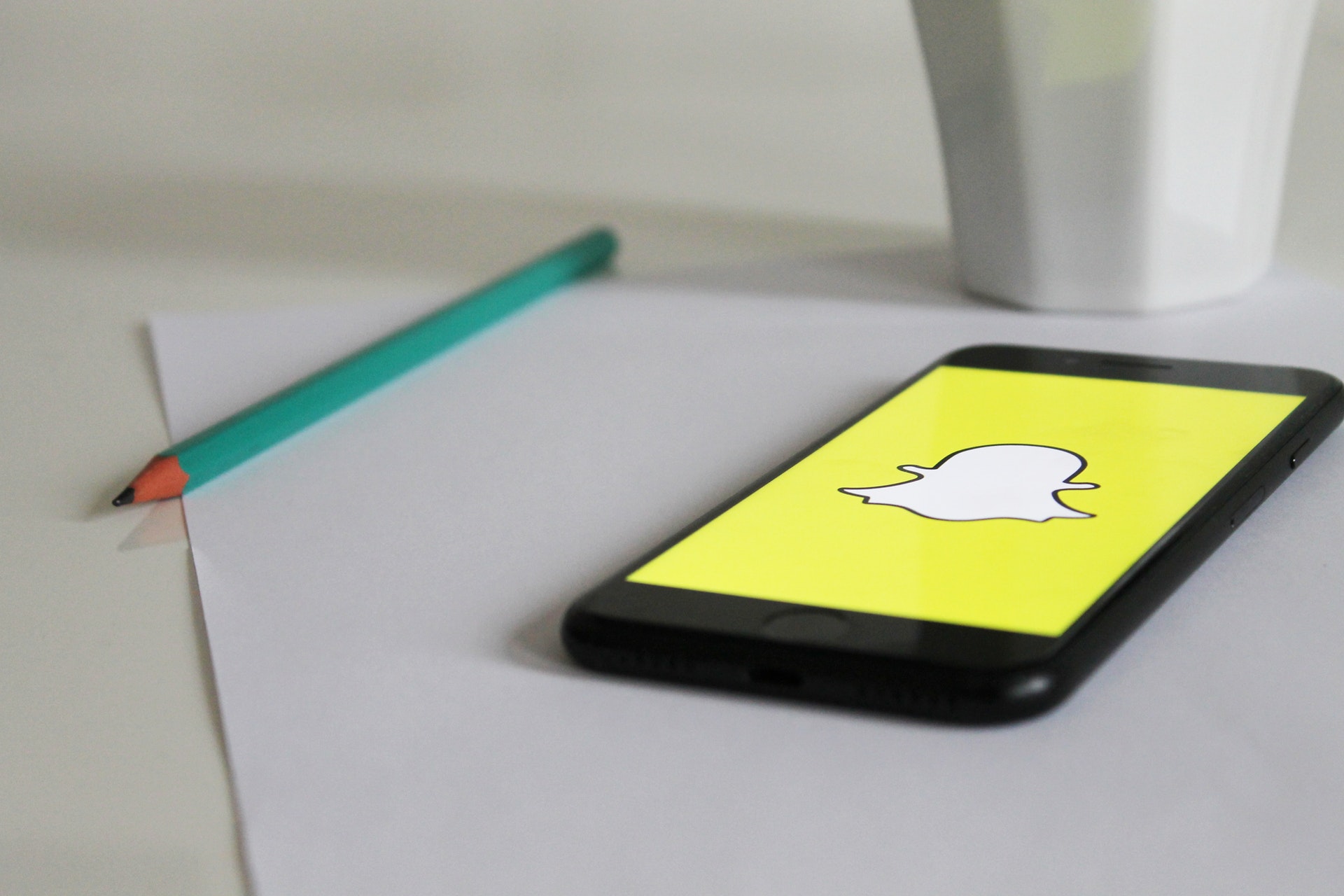 Snapchat stuggles as the number of active users dwindle